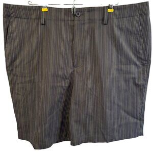 Under Armour Mens Striped Golf Shorts Gray Sz 40 Flat Front Lightweight